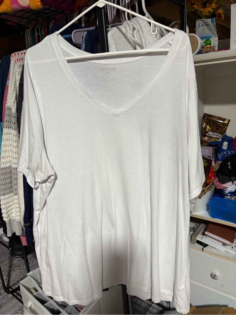 Lane Bryant White V-Neck Short Sleeve Tee